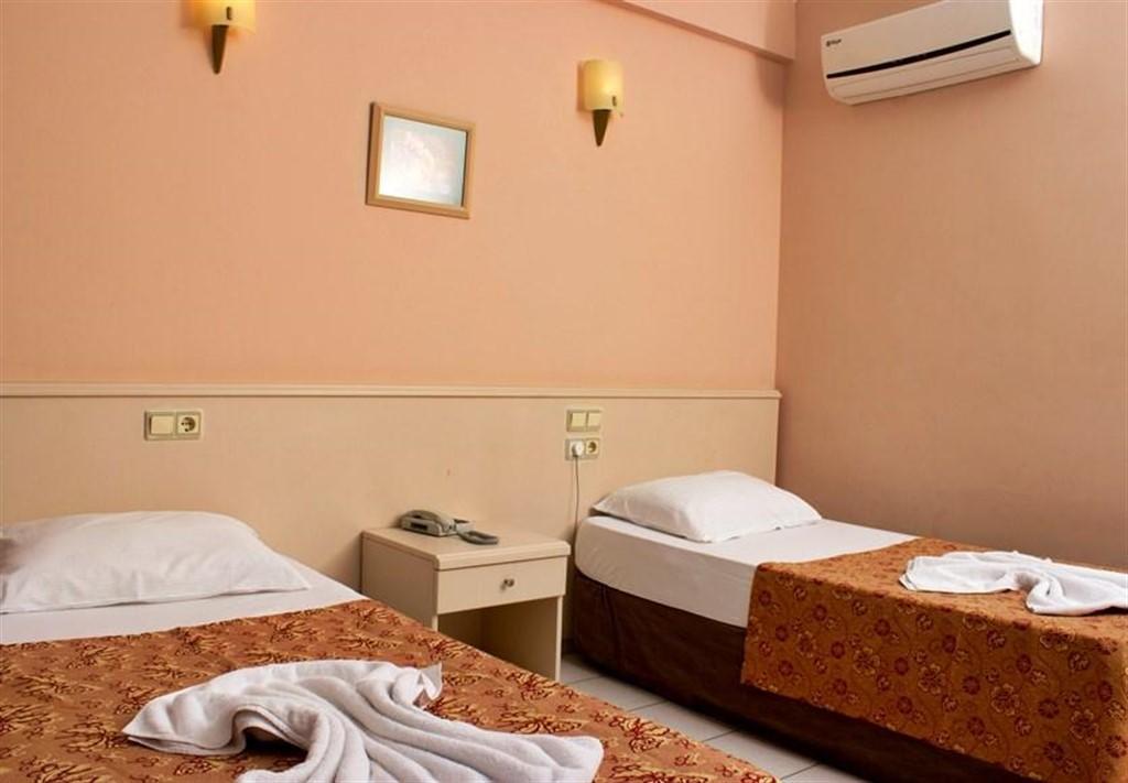 Club Herakles Hotel 凯梅尔 外观 照片